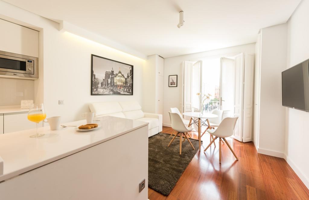 Apartamento Santa Ana Plaza by Madflats Collection Madrid Exterior foto
