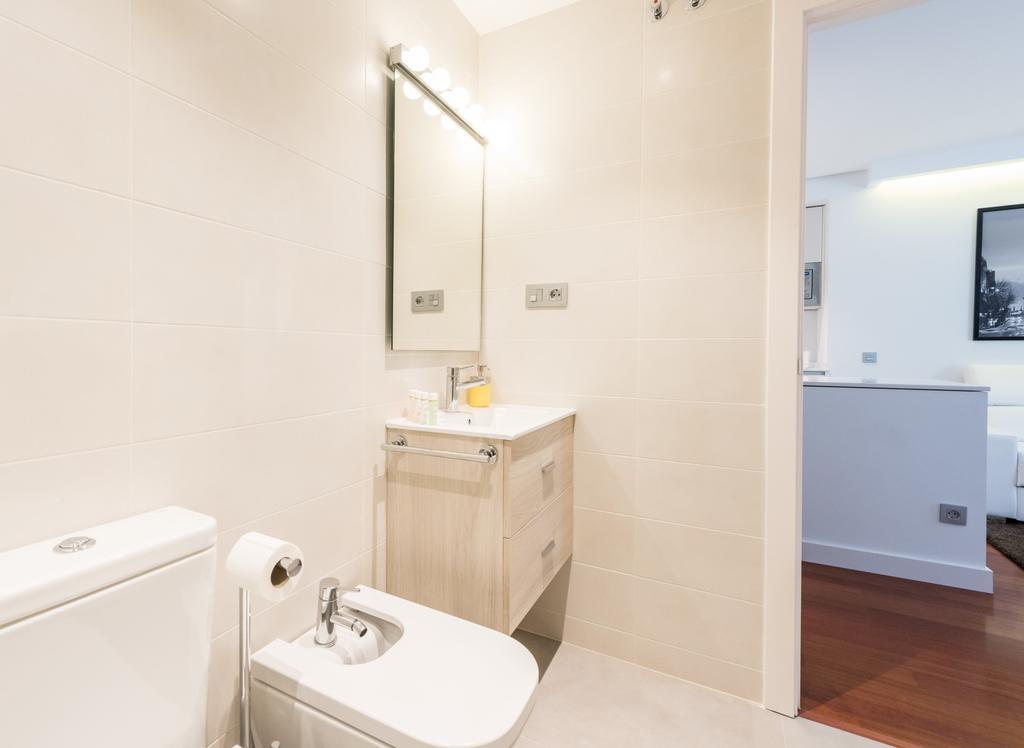 Apartamento Santa Ana Plaza by Madflats Collection Madrid Exterior foto